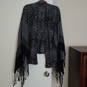 Print sweater shawl